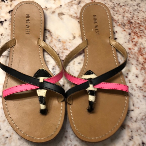 Nine West dress flip flops zebra pink black size 7 - Picture 2 of 3
